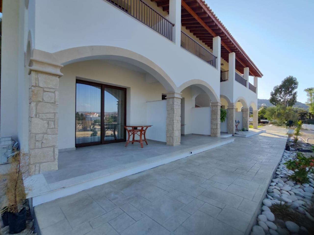 Vina Oliva Resort Pissouri Exterior foto
